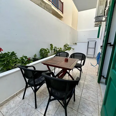 Апартаменты Gem Downtown Naxos City